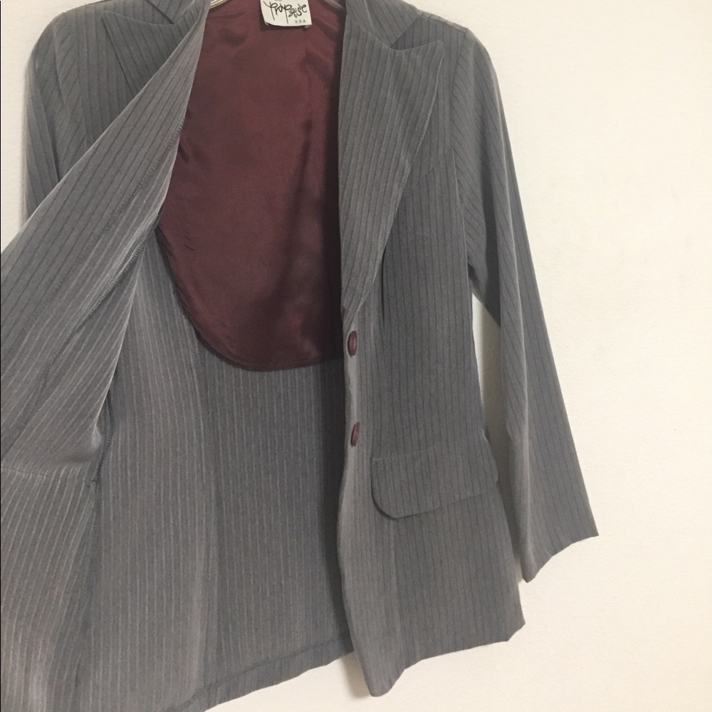 Gray striped blazer - Picture 6 of 6